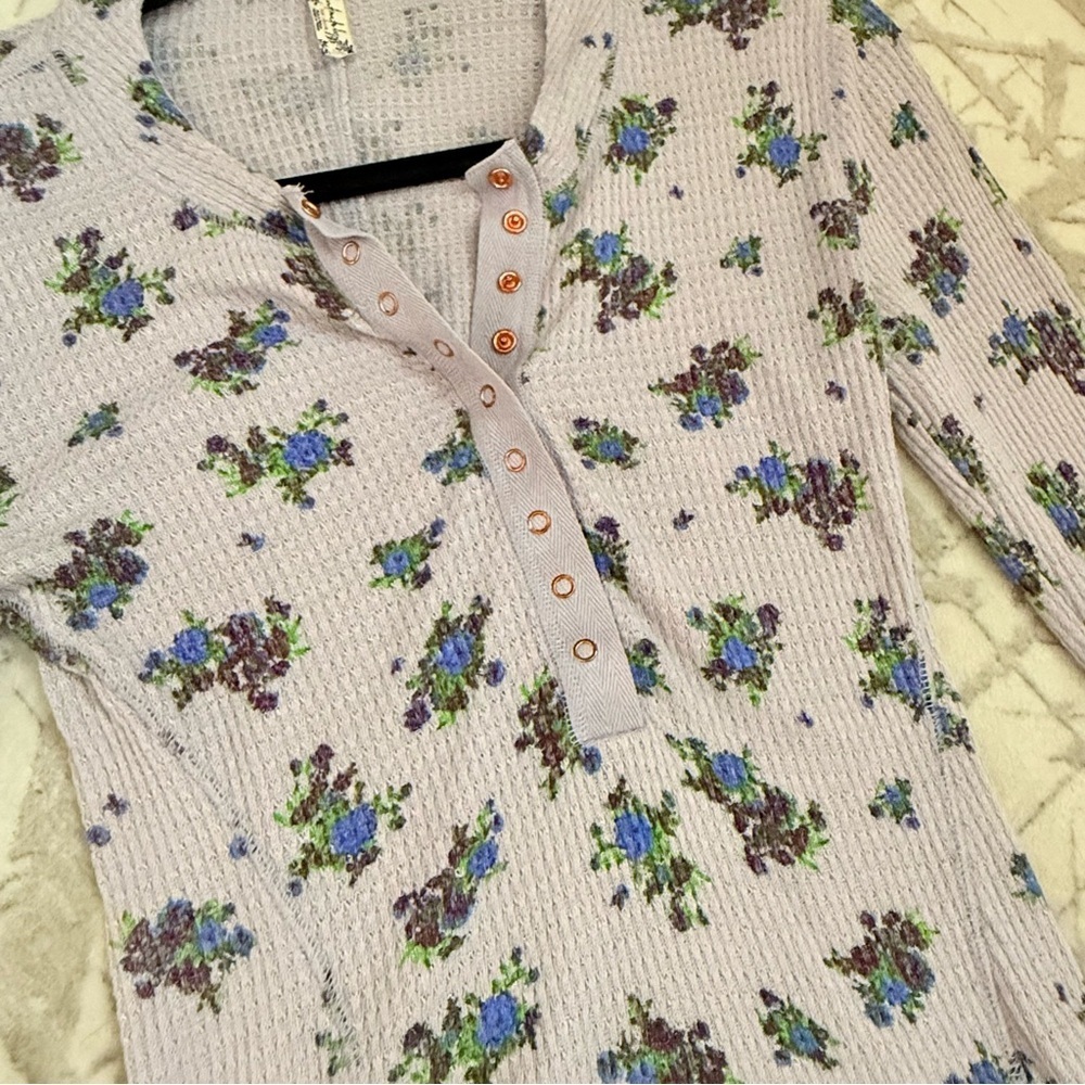 Free People Floral Thermal Snap Henley | Waffle Knit Long Sleeve Top | XS - Picture 7 of 10